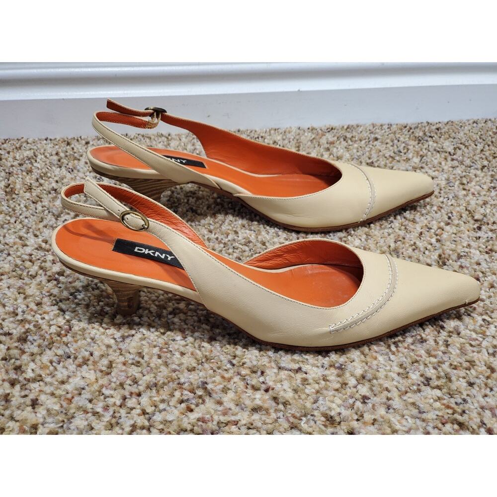 DKNY Slingback Heels Womens 6B Ivory Leather Pointed Toe Kitten Heel Italy - Picture 6 of 7